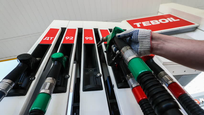 Фото - В России спрогнозировали цены на бензин на заправках