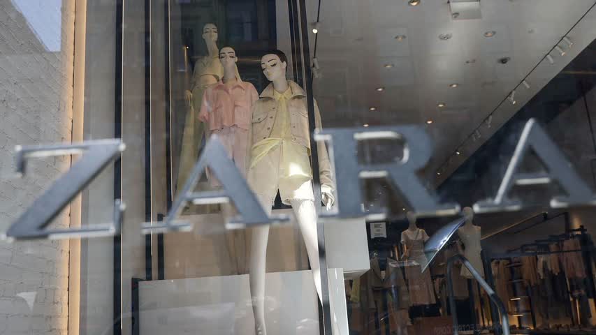 Фото - Названы сроки открытия магазинов Zara в России
